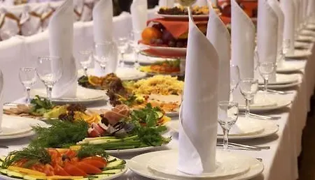 Alexander House Hotell